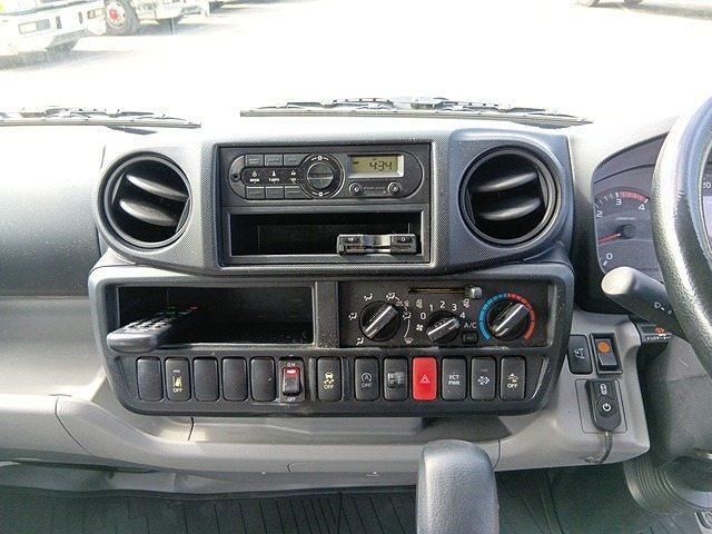 Hino DUTRO 2018-12 7383866-16