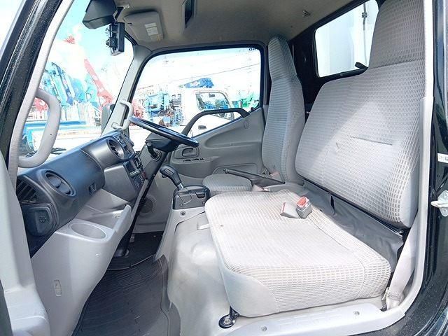 Hino DUTRO 2018-12 7383866-18