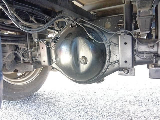 Hino DUTRO 2018-12 7383866-23