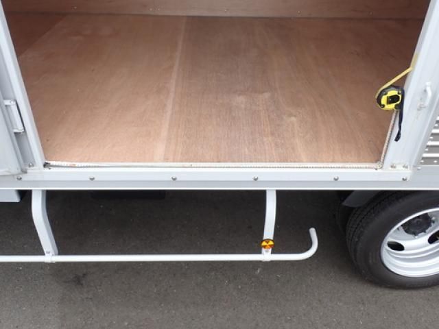 Hino DUTRO 2025-09 7383888-15