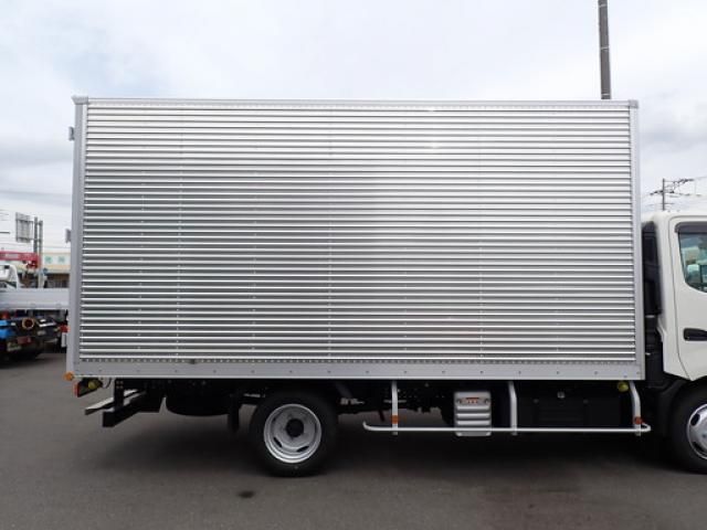 Hino DUTRO 2025-09 7383888-16