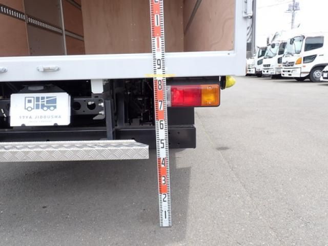 Hino DUTRO 2025-09 7383888-25