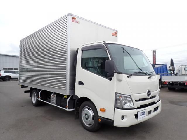 Hino DUTRO 2025-09 7383888-2