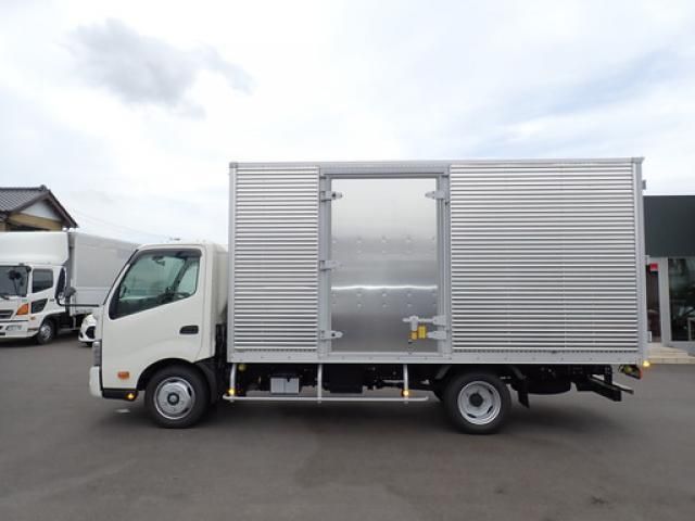 Hino DUTRO 2025-09 7383888-7