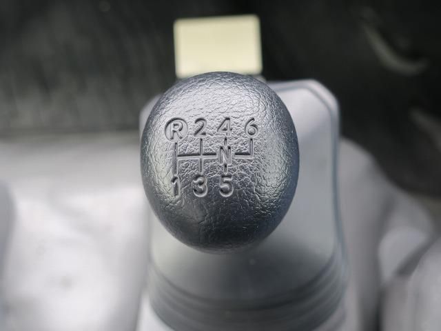 Hino DUTRO 2019-02 7383887-21