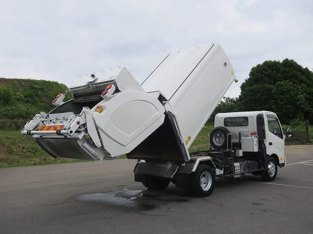 Hino DUTRO 2019-02 7383887-3