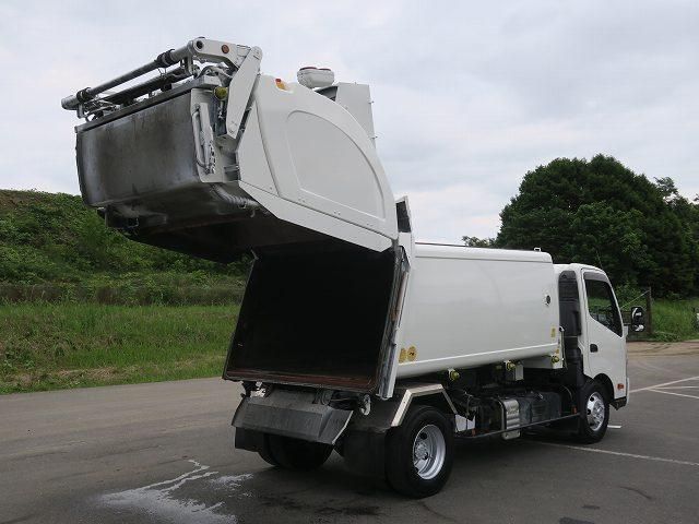 Hino DUTRO 2019-02 7383887-5
