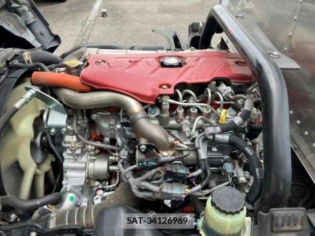 Hino DUTRO 2022-03 7391989-15