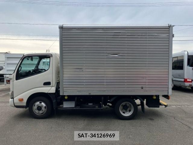 Hino DUTRO 2022-03 7391989-4