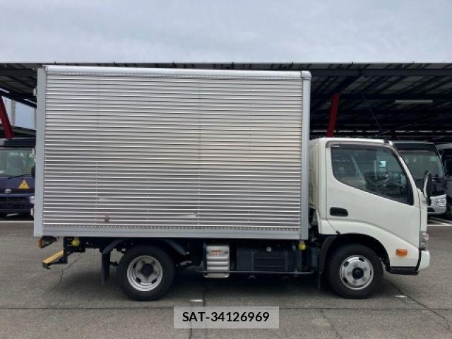 Hino DUTRO 2022-03 7391989-5