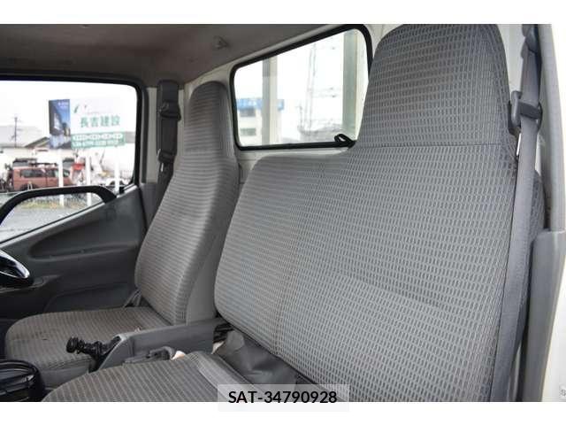 Hino DUTRO 2016-08 7454077-26