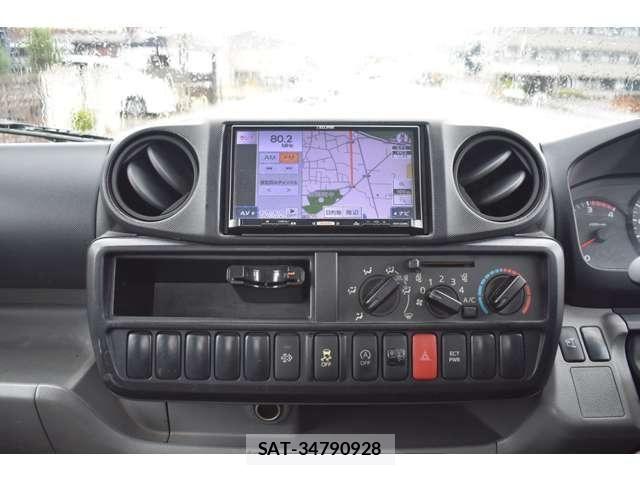 Hino DUTRO 2016-08 7454077-6
