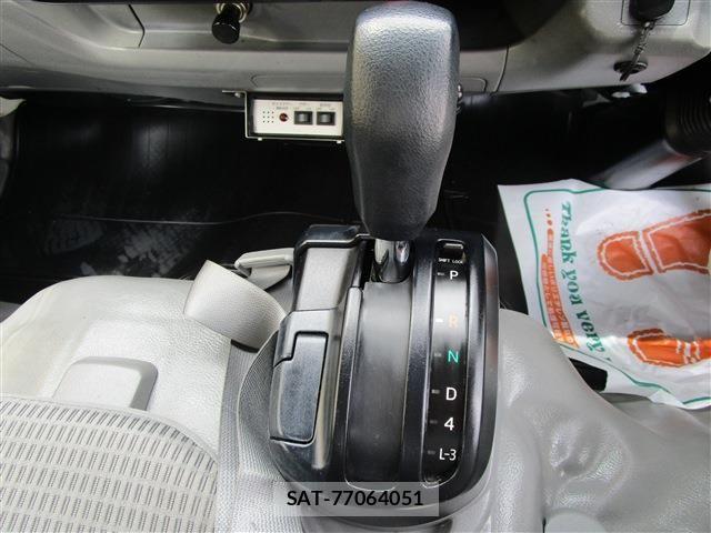 Hino DUTRO 2019-03 7454071-11