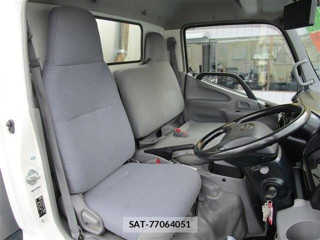 Hino DUTRO 2019-03 7454071-13