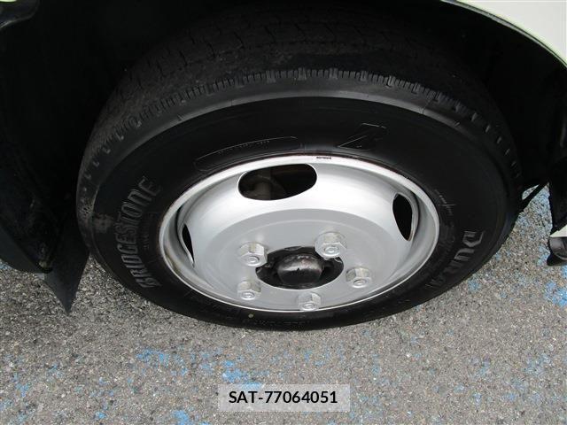Hino DUTRO 2019-03 7454071-19