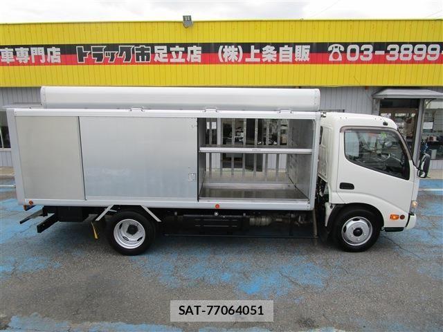 Hino DUTRO 2019-03 7454071-27