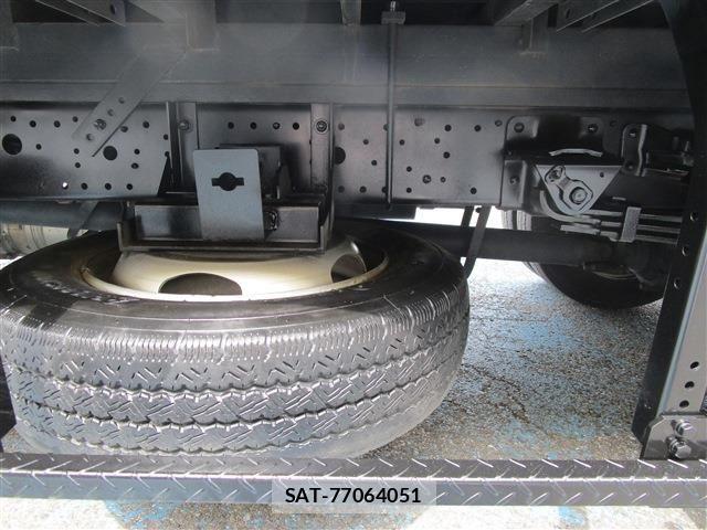 Hino DUTRO 2019-03 7454071-29