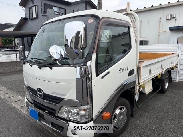Hino DUTRO 2017-03 7454075-1