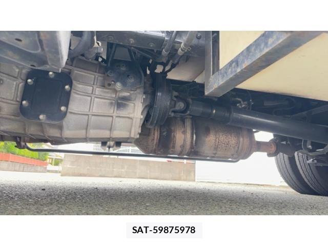Hino DUTRO 2017-03 7454075-21