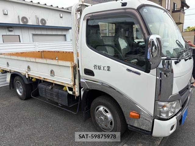 Hino DUTRO 2017-03 7454075-2