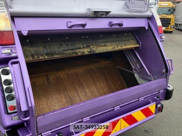 Hino DUTRO 2022-06 7454061-9