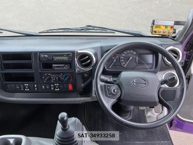 Hino DUTRO 2022-06 7454061-18
