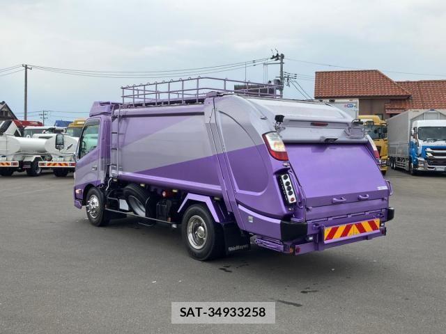 Hino DUTRO 2022-06 7454061-3