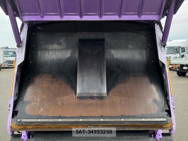 Hino DUTRO 2022-06 7454061-8