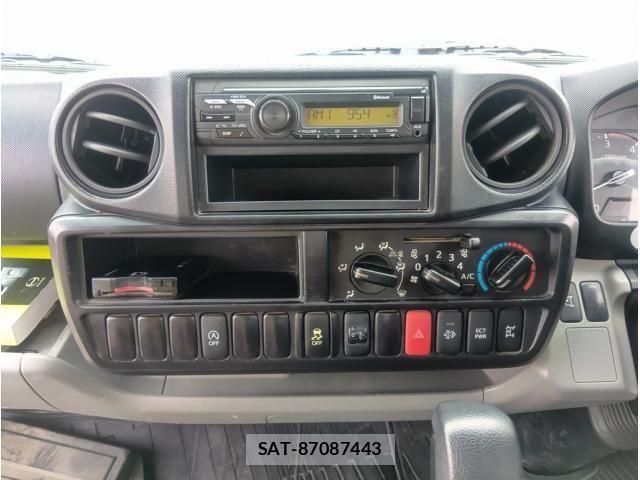 Hino DUTRO 2019-10 7454069-25