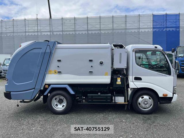 Hino DUTRO 2017-01 7454073-2