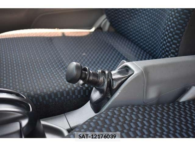 Hino DUTRO 2022-03 7454070-13