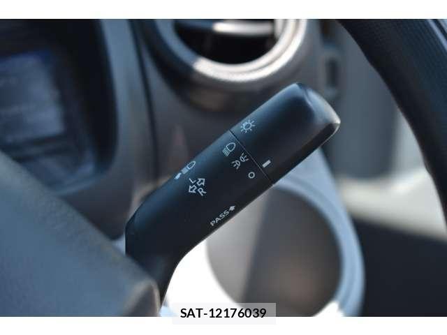 Hino DUTRO 2022-03 7454070-15