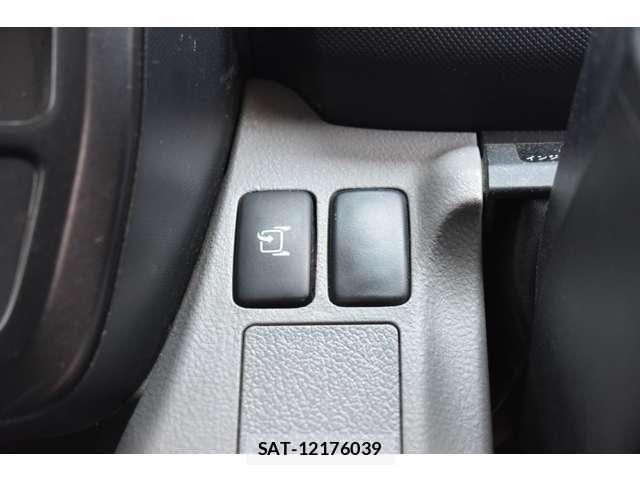 Hino DUTRO 2022-03 7454070-18