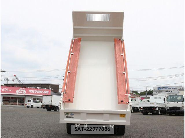 Hino DUTRO 2018-09 7454067-15