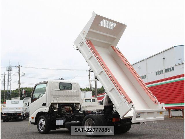 Hino DUTRO 2018-09 7454067-16