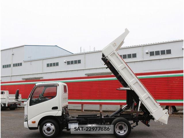 Hino DUTRO 2018-09 7454067-17