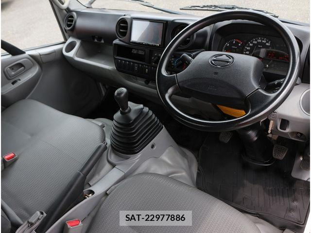 Hino DUTRO 2018-09 7454067-22