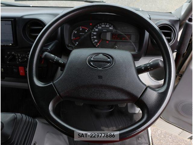 Hino DUTRO 2018-09 7454067-24
