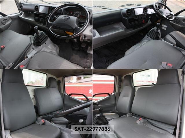 Hino DUTRO 2018-09 7454067-29