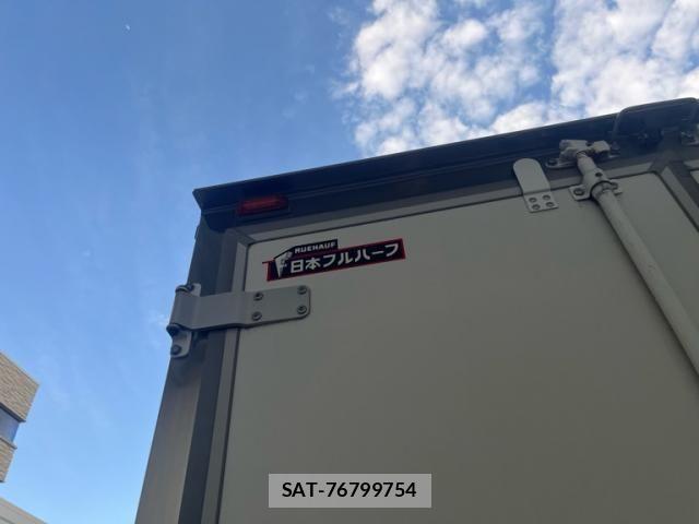 Hino DUTRO 2020-07 7454074-10