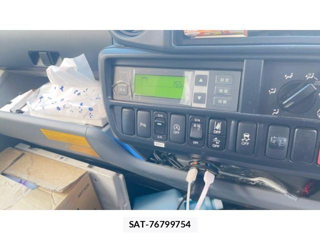 Hino DUTRO 2020-07 7454074-14