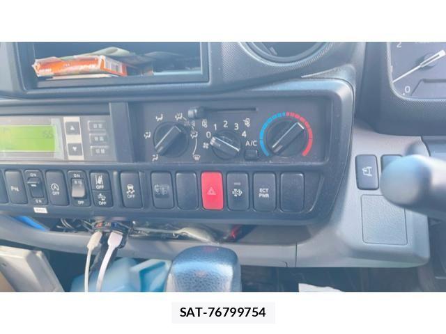 Hino DUTRO 2020-07 7454074-15