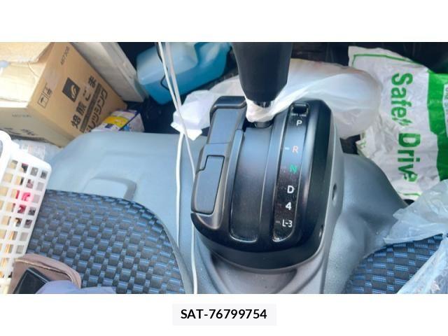 Hino DUTRO 2020-07 7454074-16