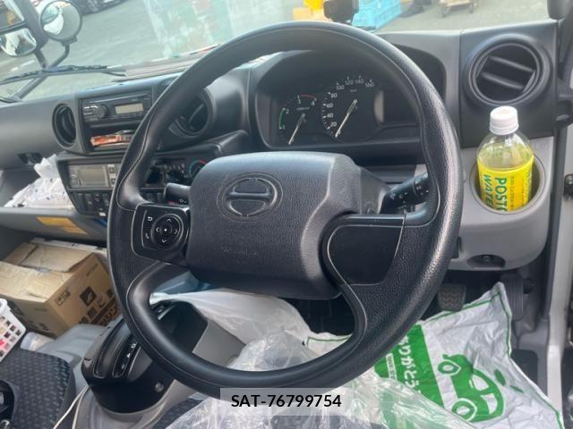 Hino DUTRO 2020-07 7454074-5