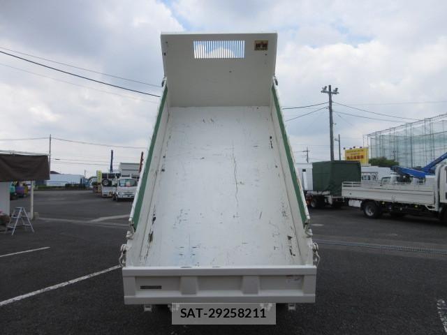 Hino DUTRO 2024-04 7500338-9