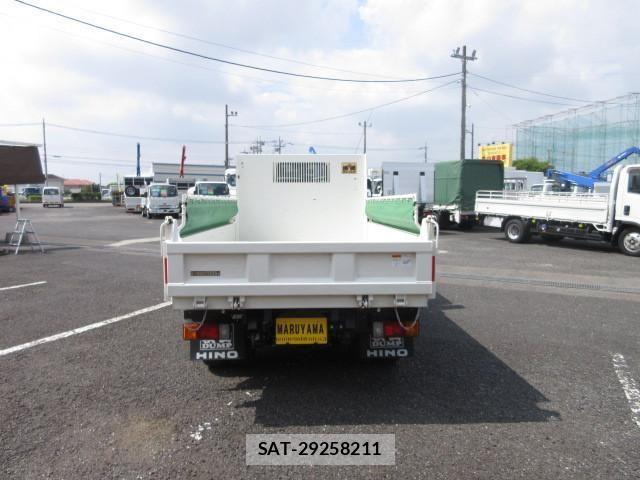 Hino DUTRO 2024-04 7500338-10