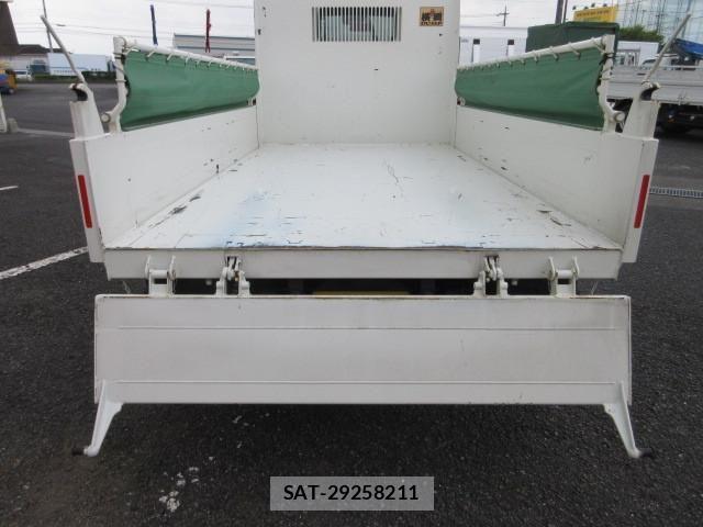 Hino DUTRO 2024-04 7500338-11