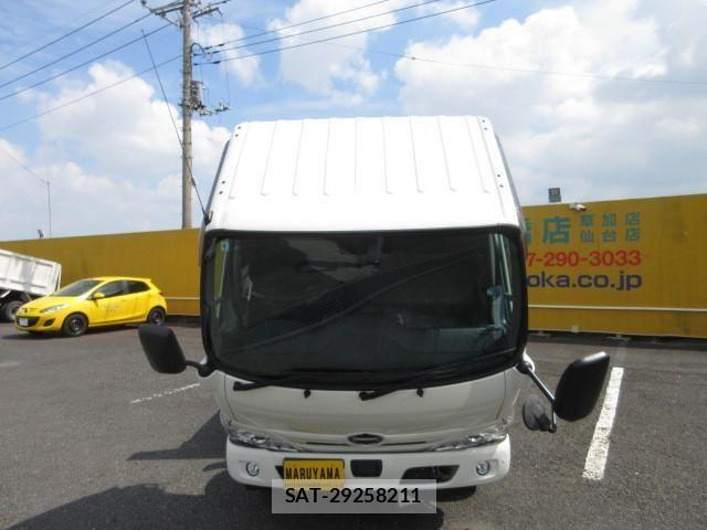 Hino DUTRO 2024-04 7500338-13
