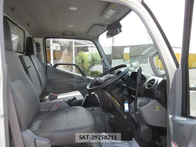 Hino DUTRO 2024-04 7500338-15