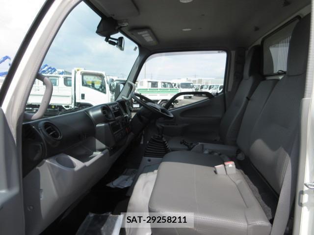 Hino DUTRO 2024-04 7500338-23